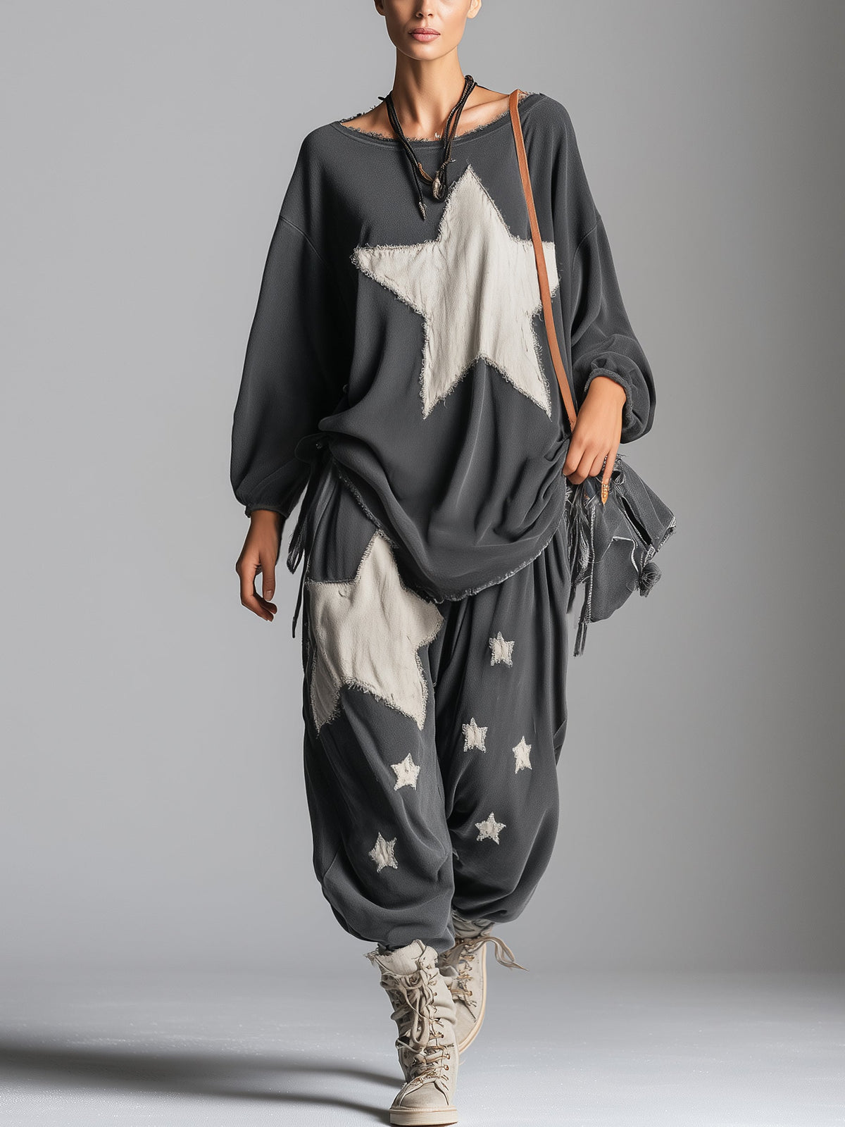 Women's Oversized Star Patch Sweatshirt Jogger Set - vista frontal