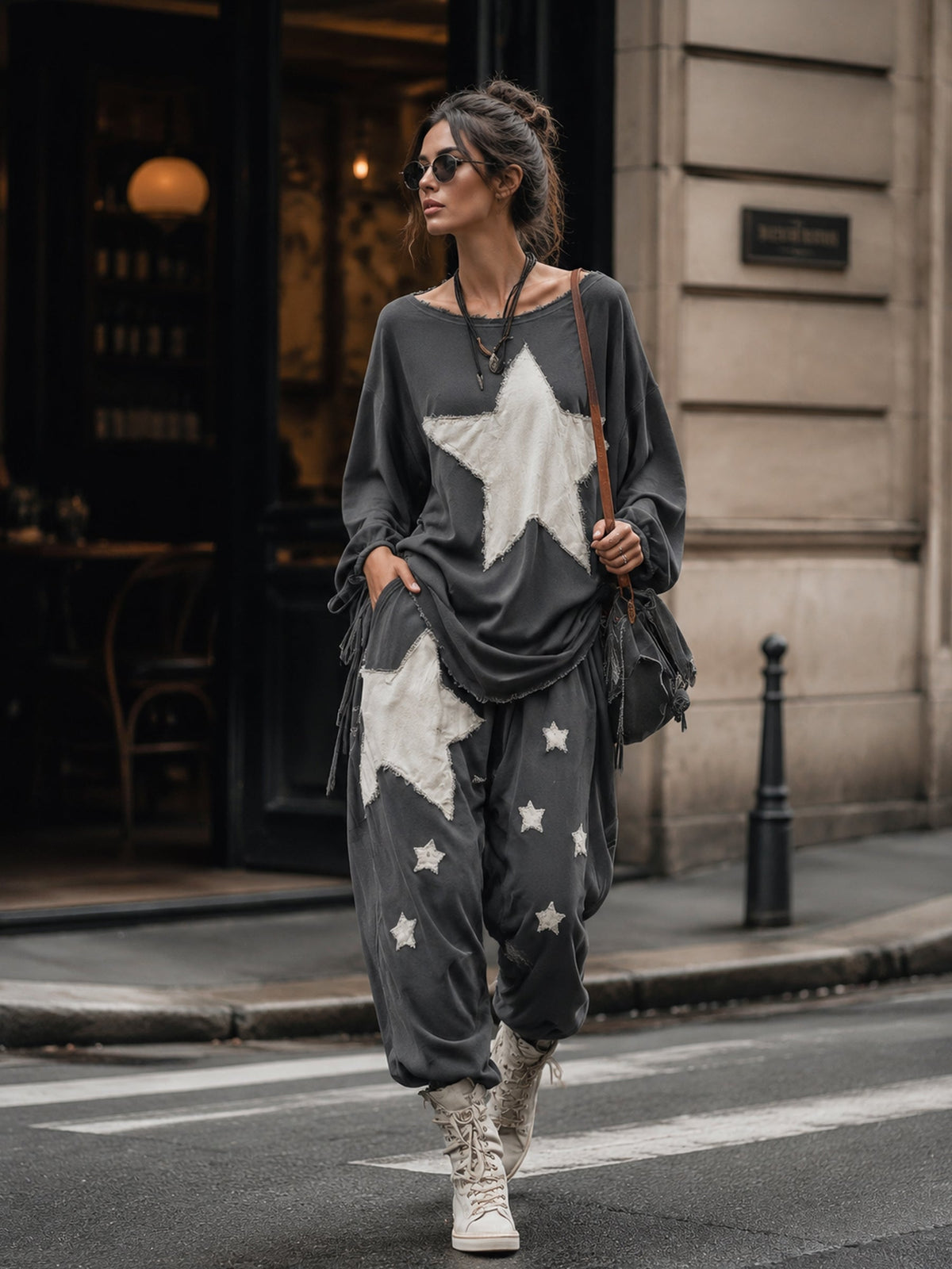 Women's Oversized Star Patch Sweatshirt Jogger Set - vista 2