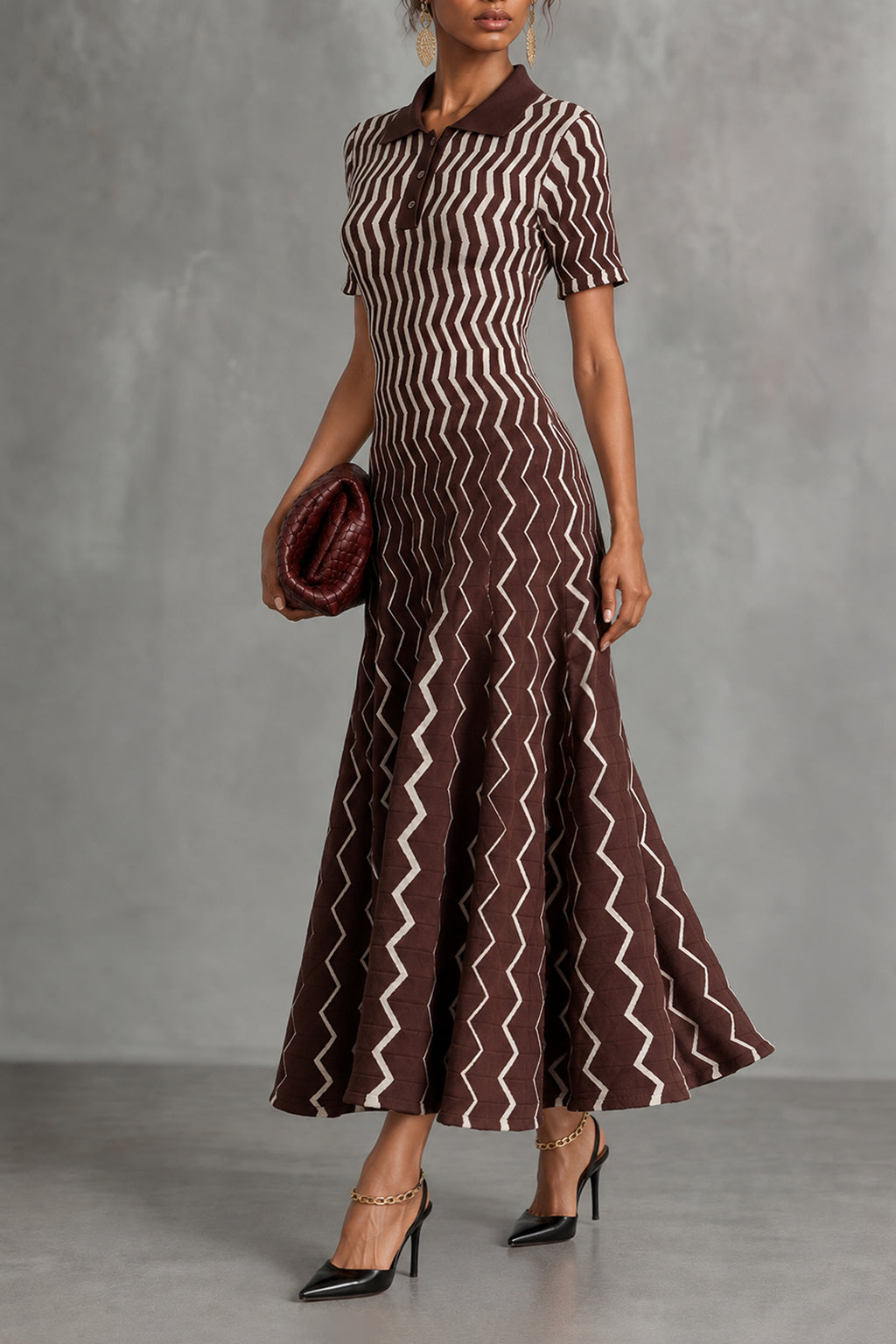 Camila — Vestido midi cuello en V rayas, vista lateral