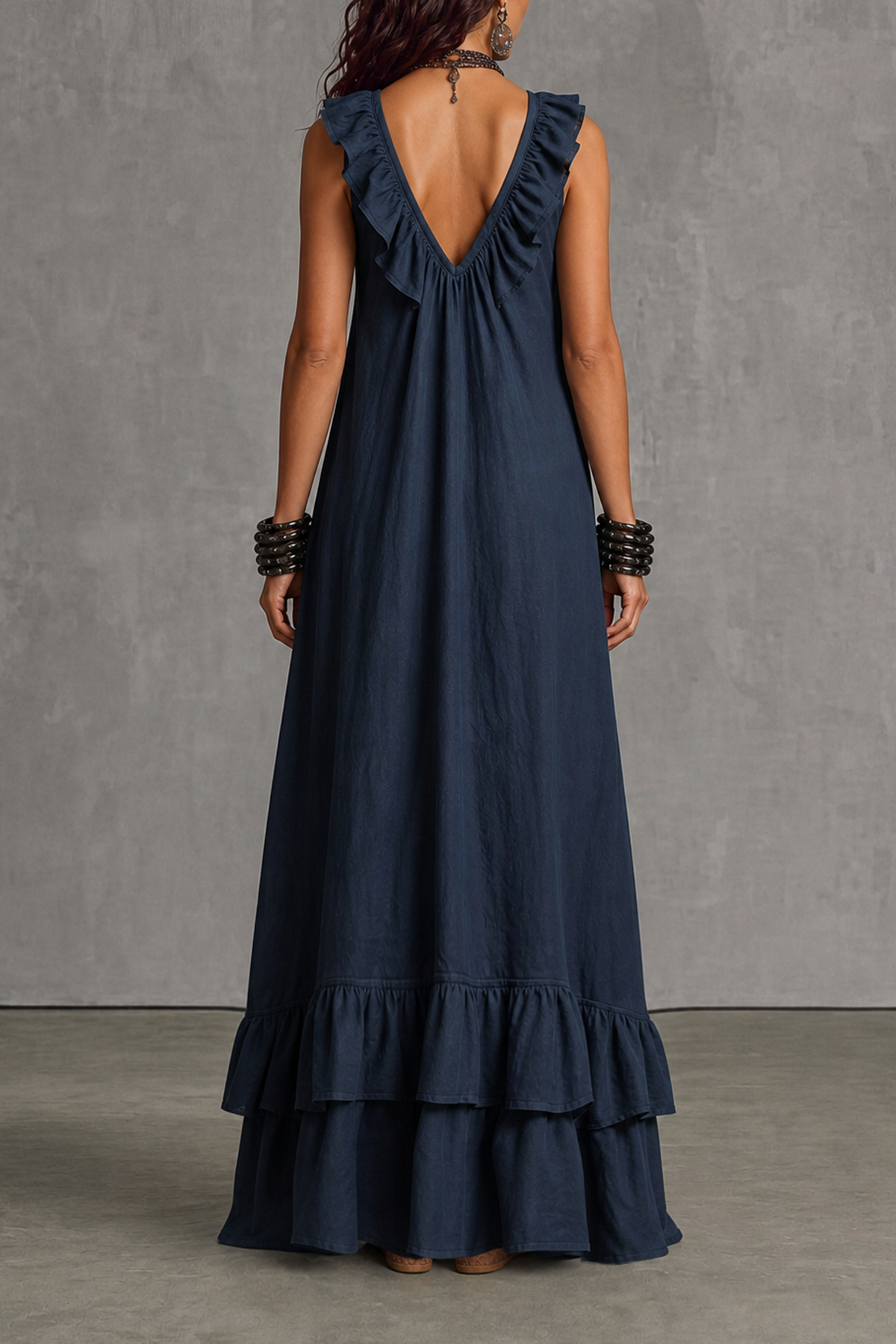 Nora — Vestido maxi escote pico con volantes, espalda